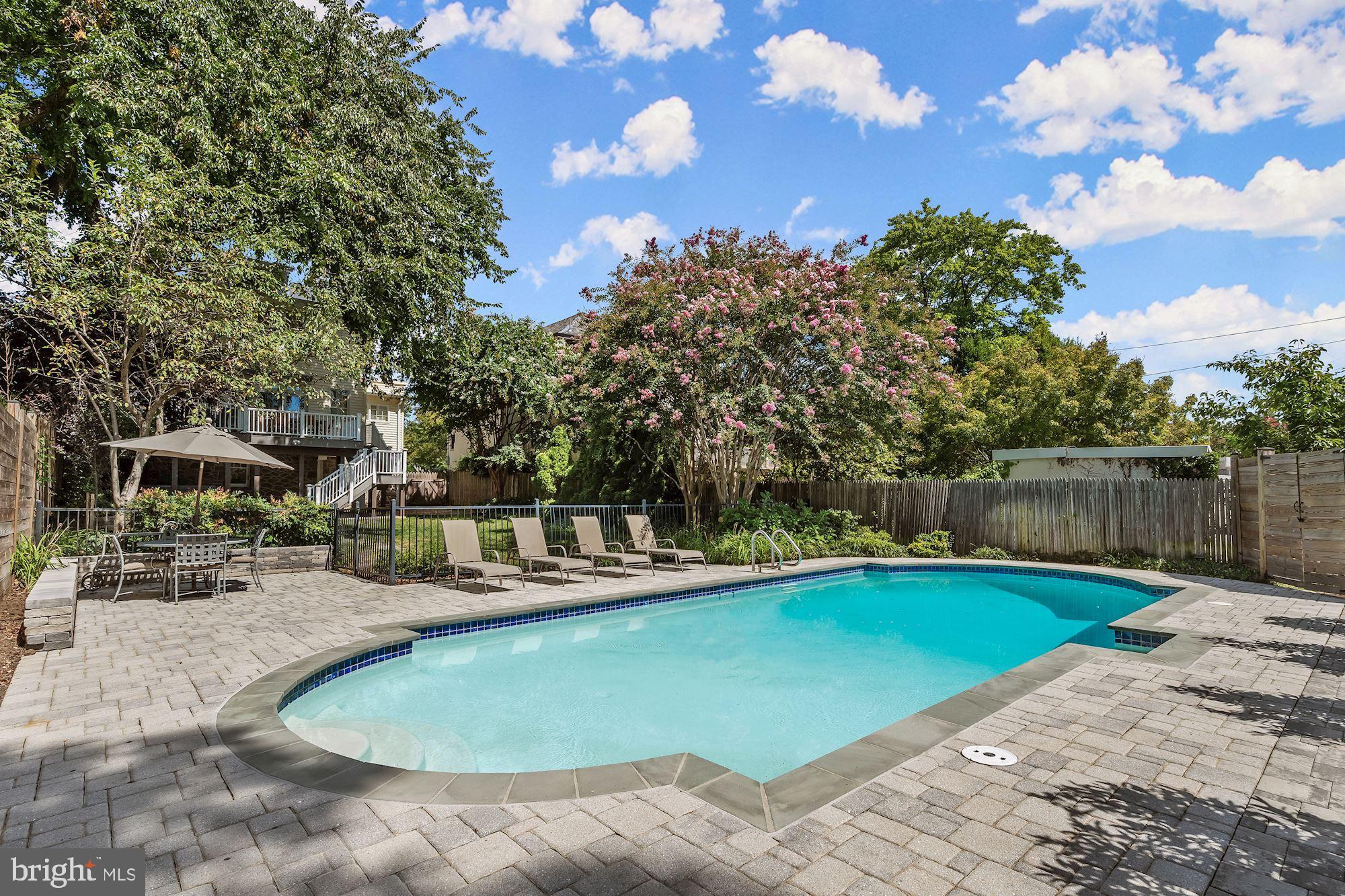 OBSERVATORY CIRCLE - Residential