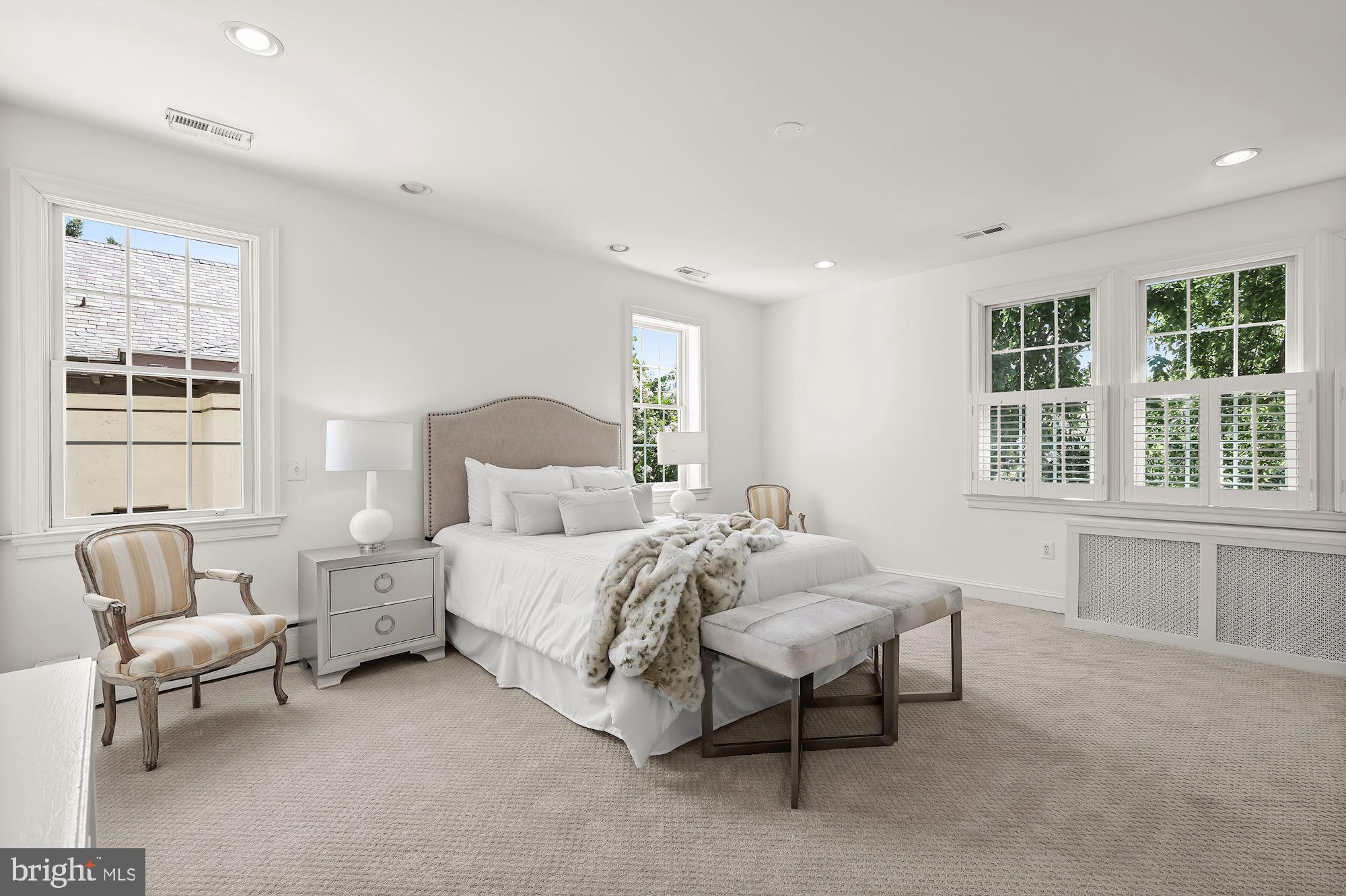 OBSERVATORY CIRCLE - Residential