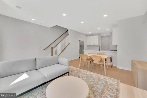 MLS: NJME2049146