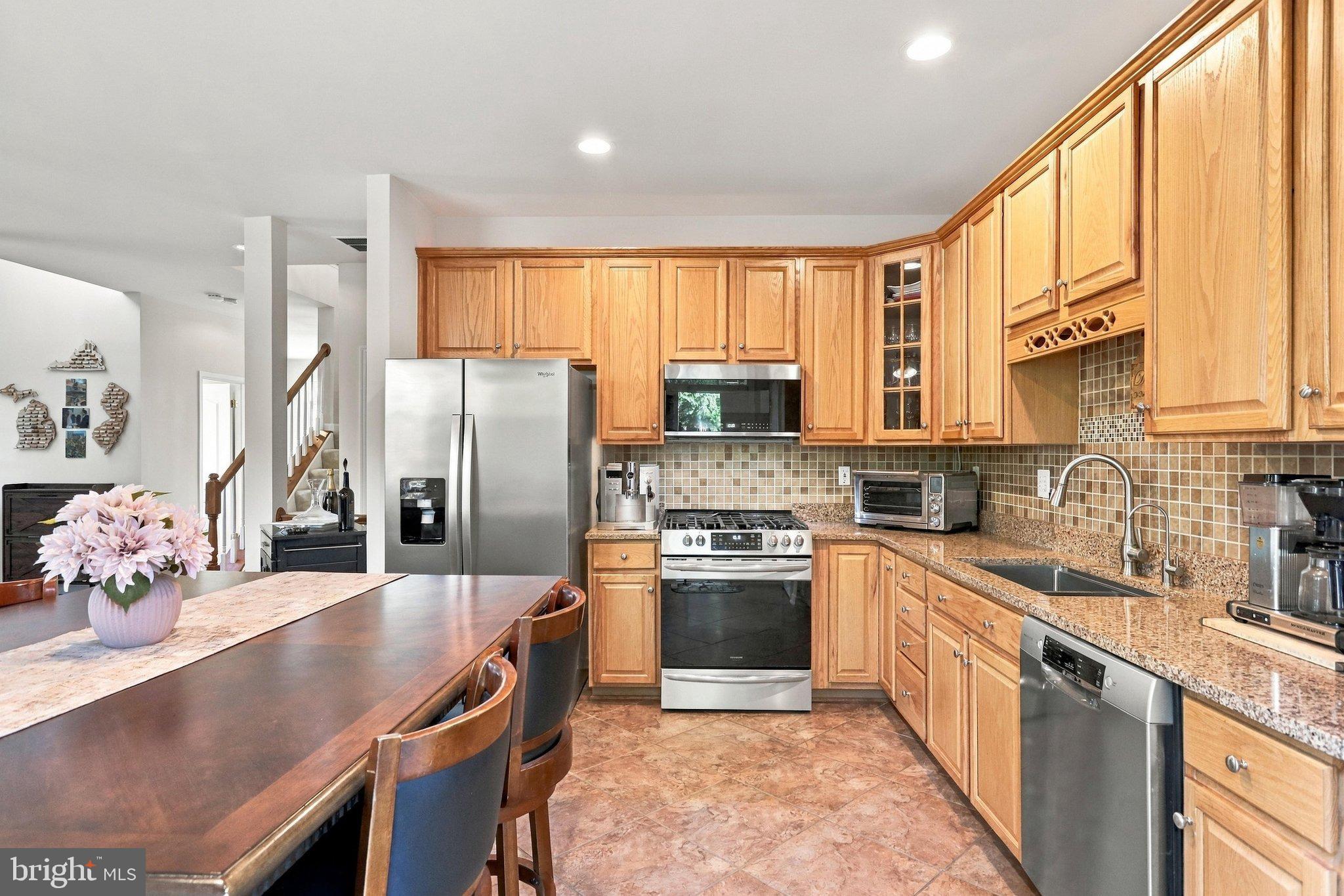 300 LONDON DOWNS CIRCLE