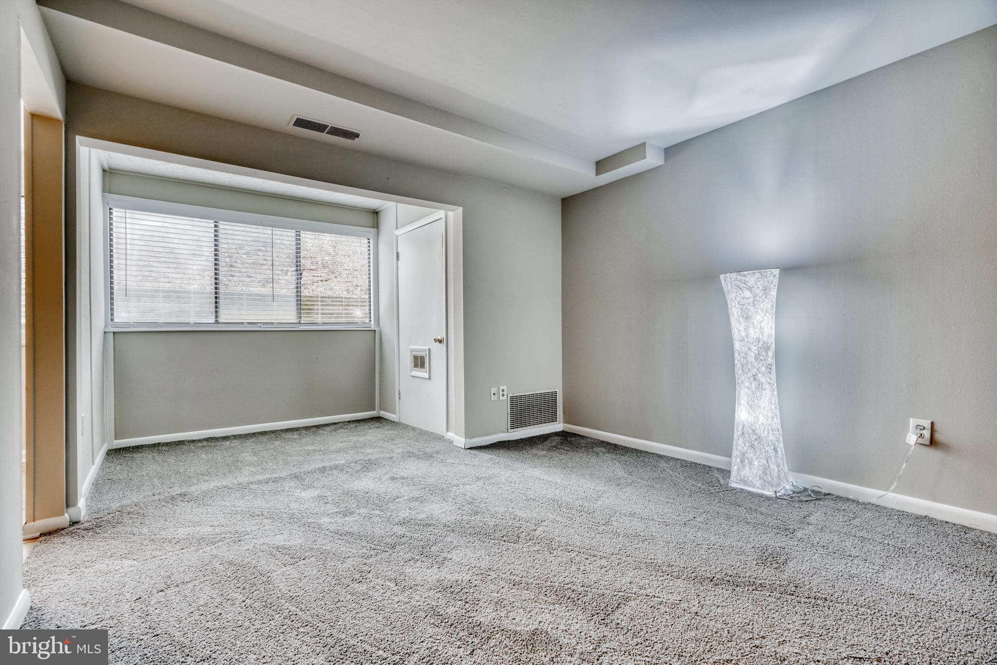 140 ROYAL OAK DRIVE B 140-B