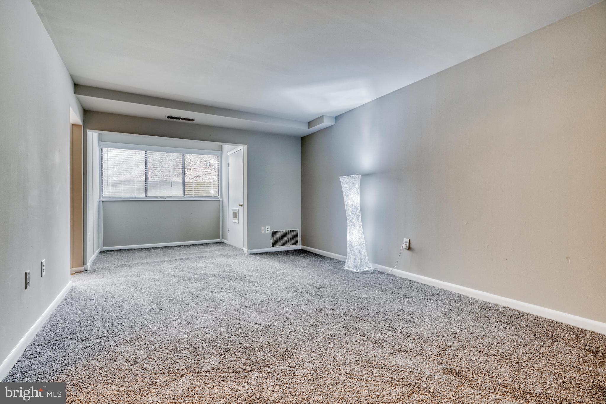 140 ROYAL OAK DRIVE B 140-B