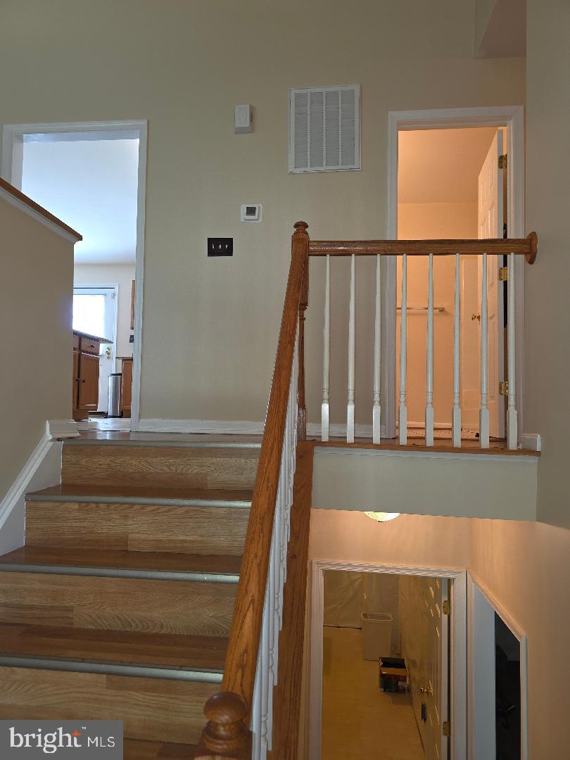 LAKE LAND OR - Residential