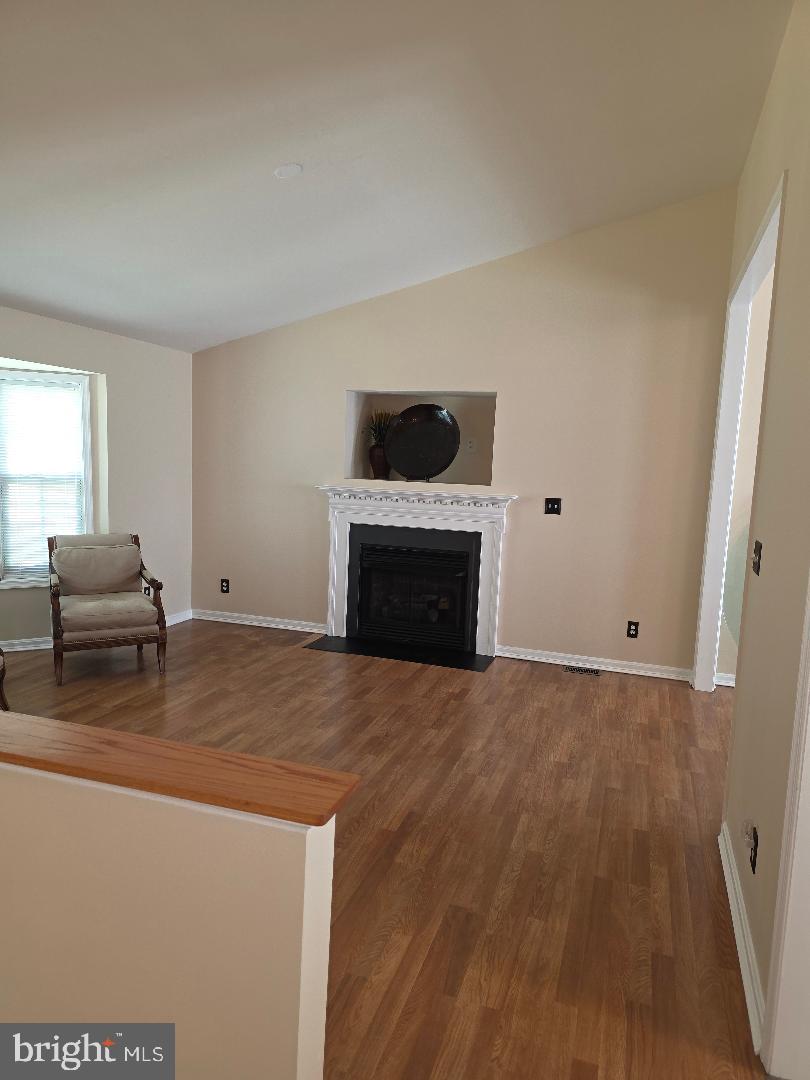 LAKE LAND OR - Residential