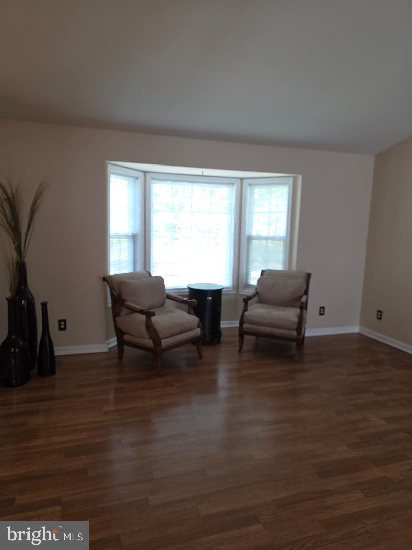 LAKE LAND OR - Residential