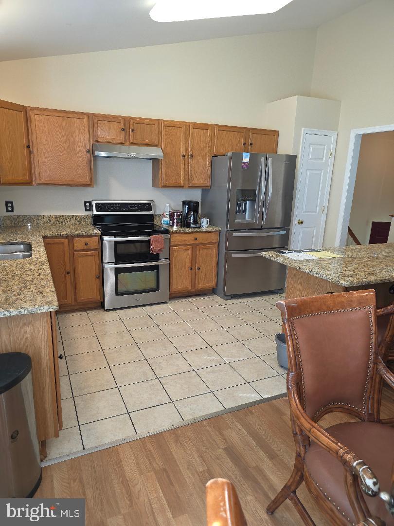 LAKE LAND OR - Residential