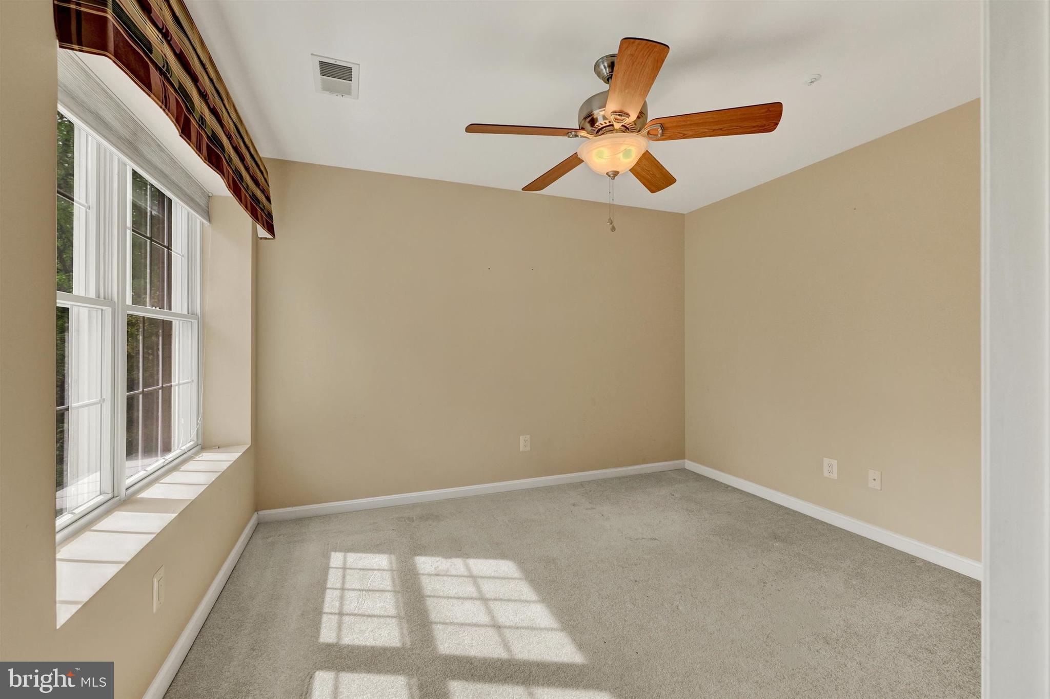 ROSSLARE RIDGE - Residential