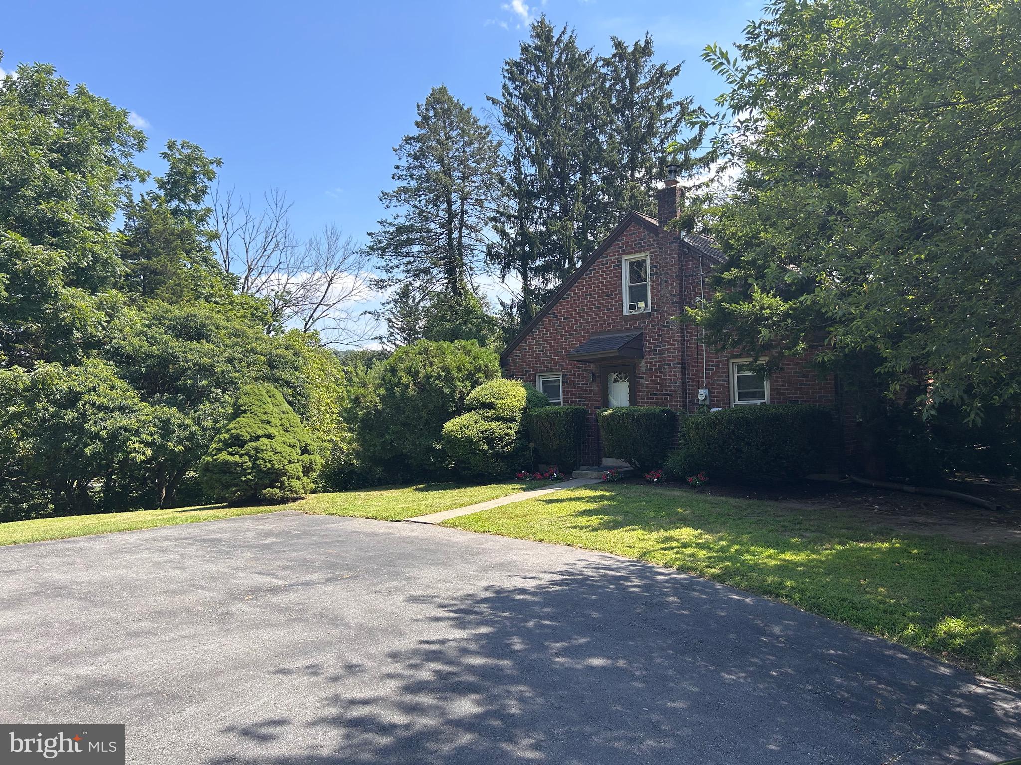 1452 WELSH ROAD