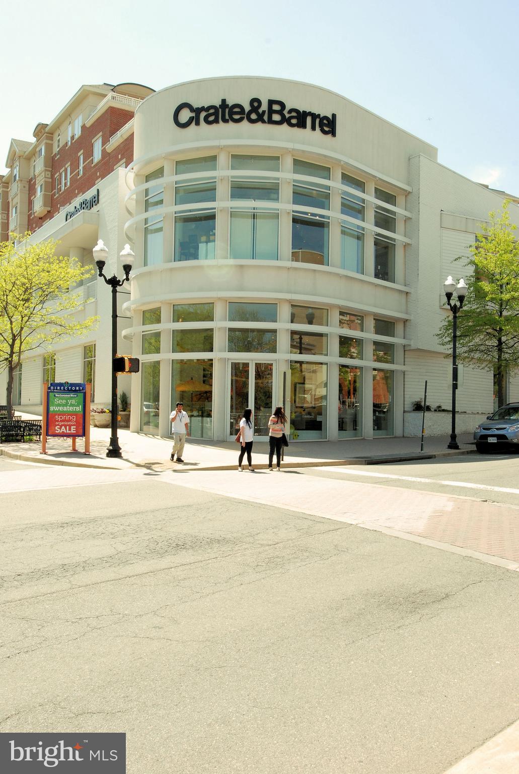 CLARENDON - Residential Lease