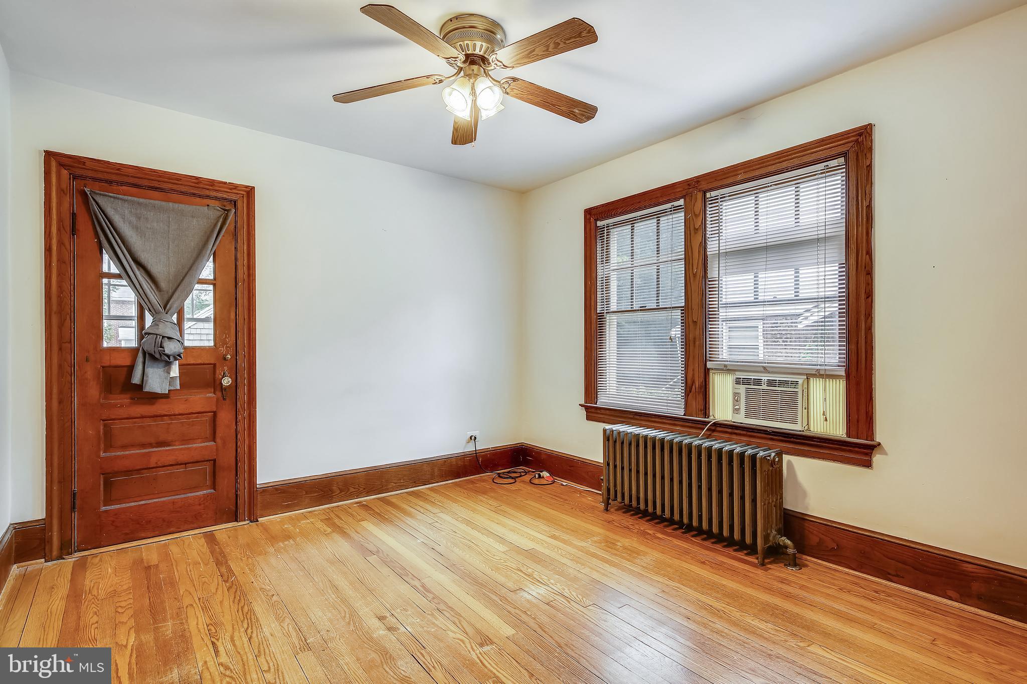 CLARENDON - Residential Lease