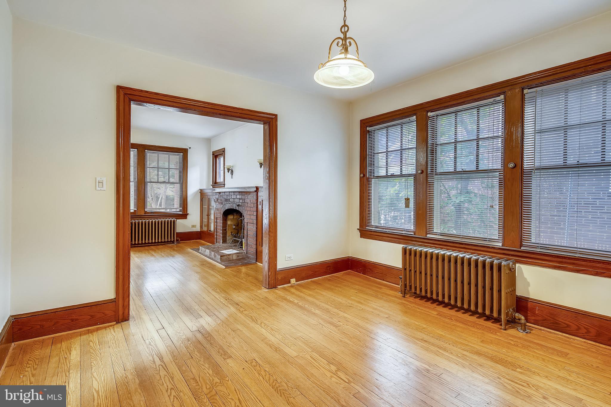 CLARENDON - Residential Lease