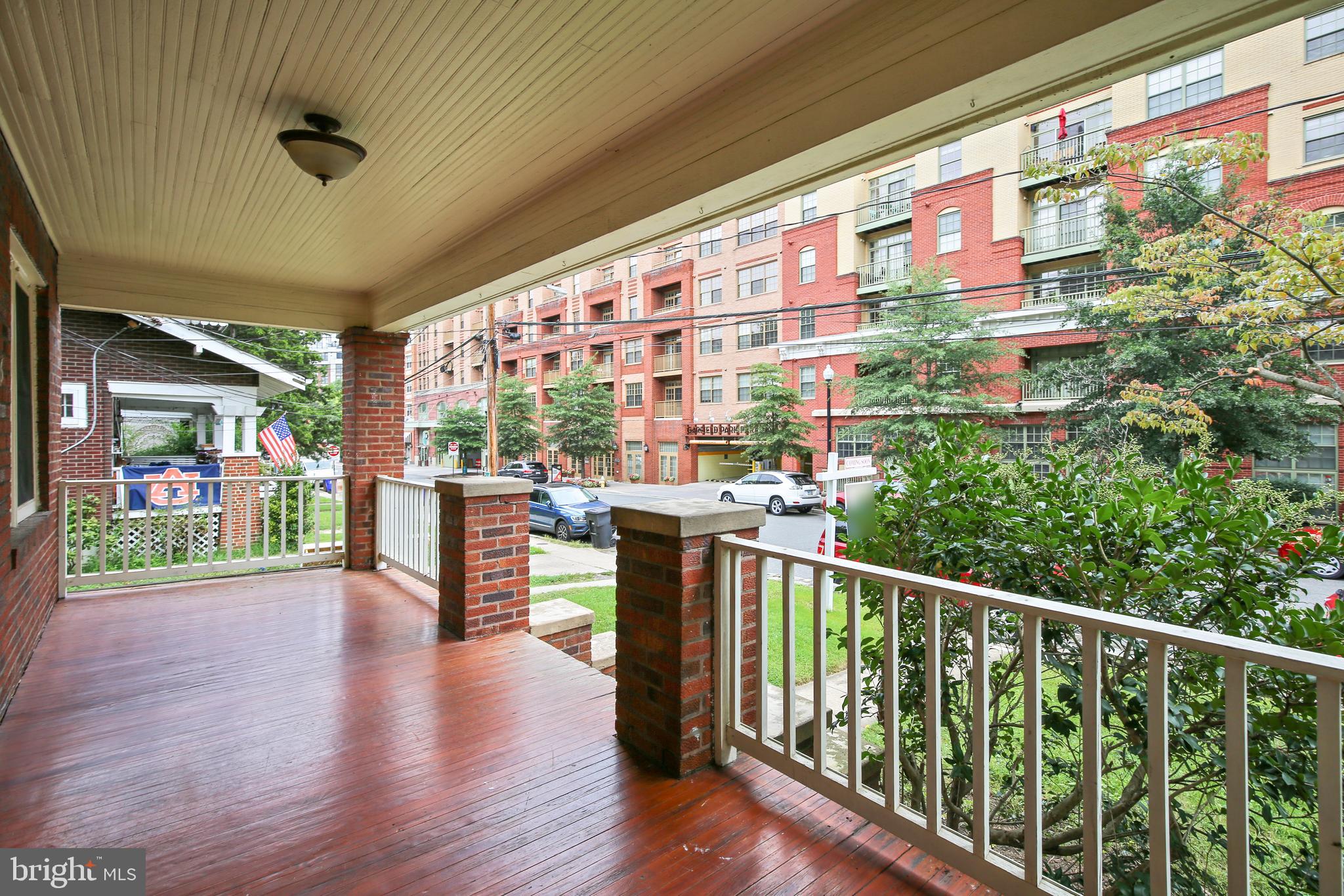 CLARENDON - Residential Lease