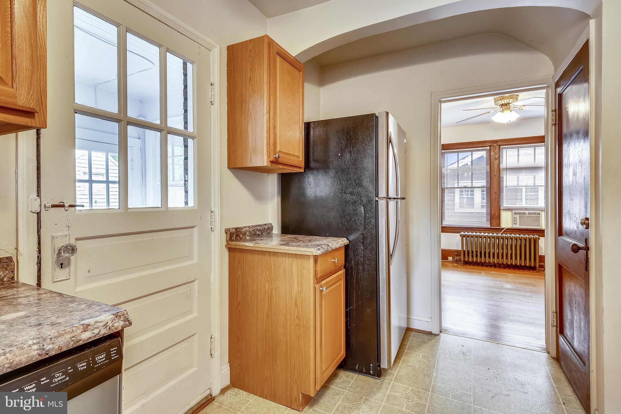 CLARENDON - Residential Lease