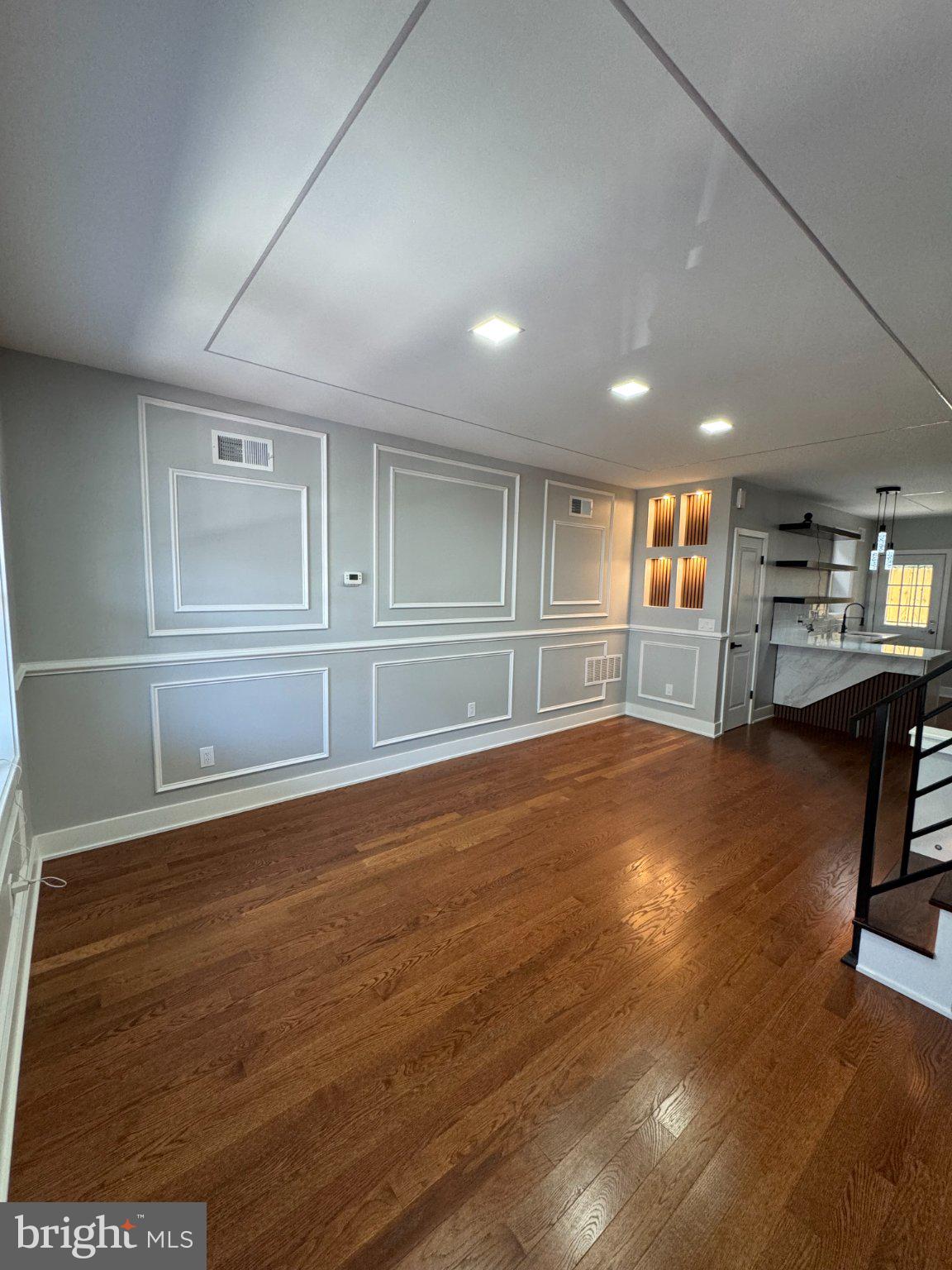 134 W RUSCOMB STREET