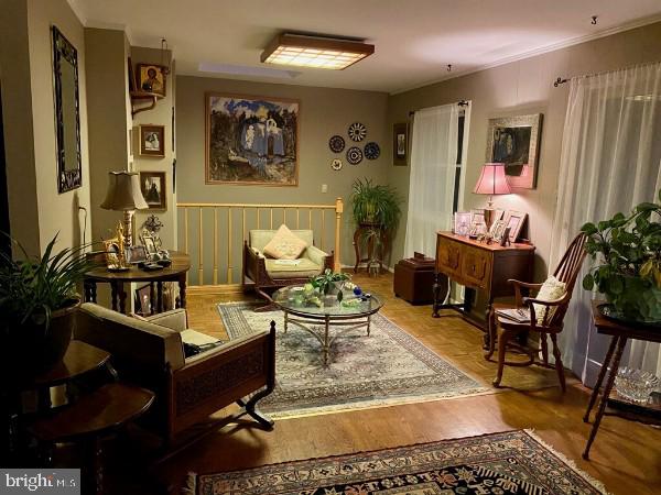 VIENNA WOODS - Residential