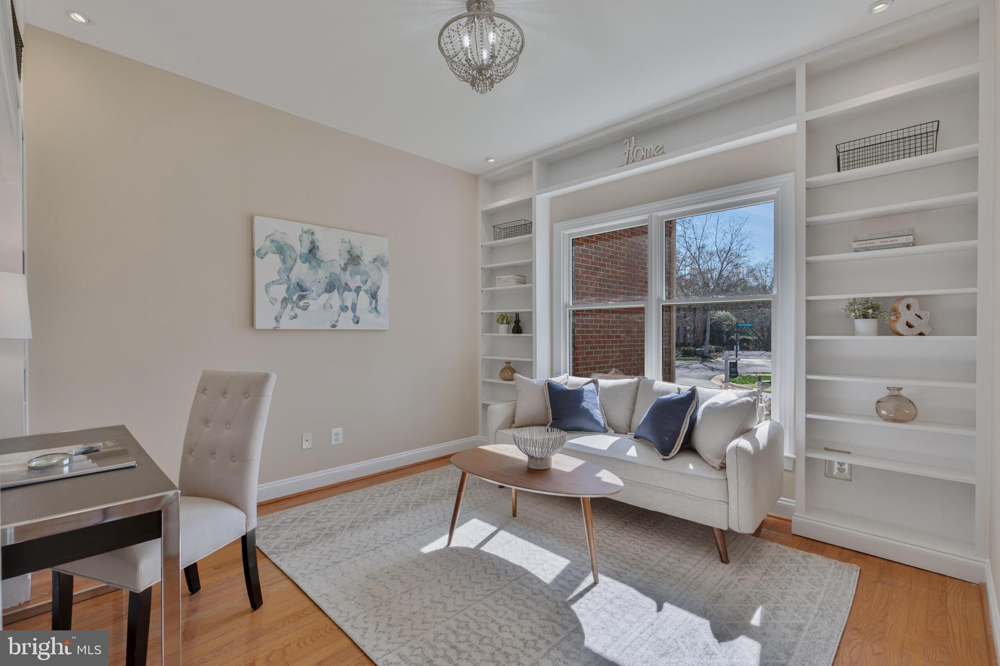 SOUTH RIDING - Residential