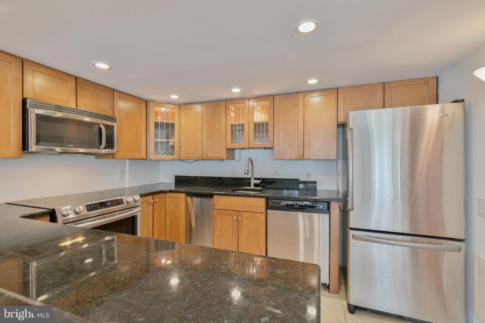 SOUTH RIDING - Residential