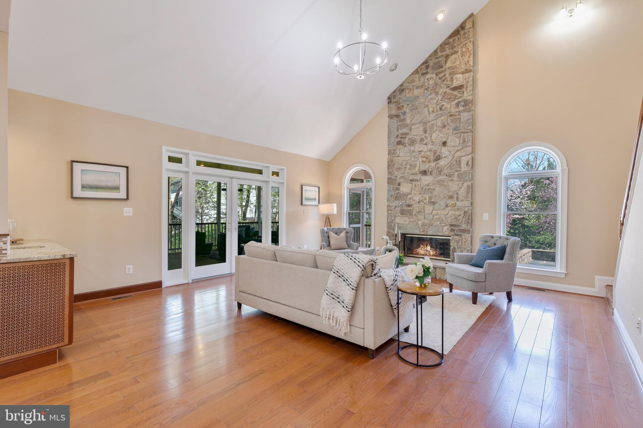 SOUTH RIDING - Residential