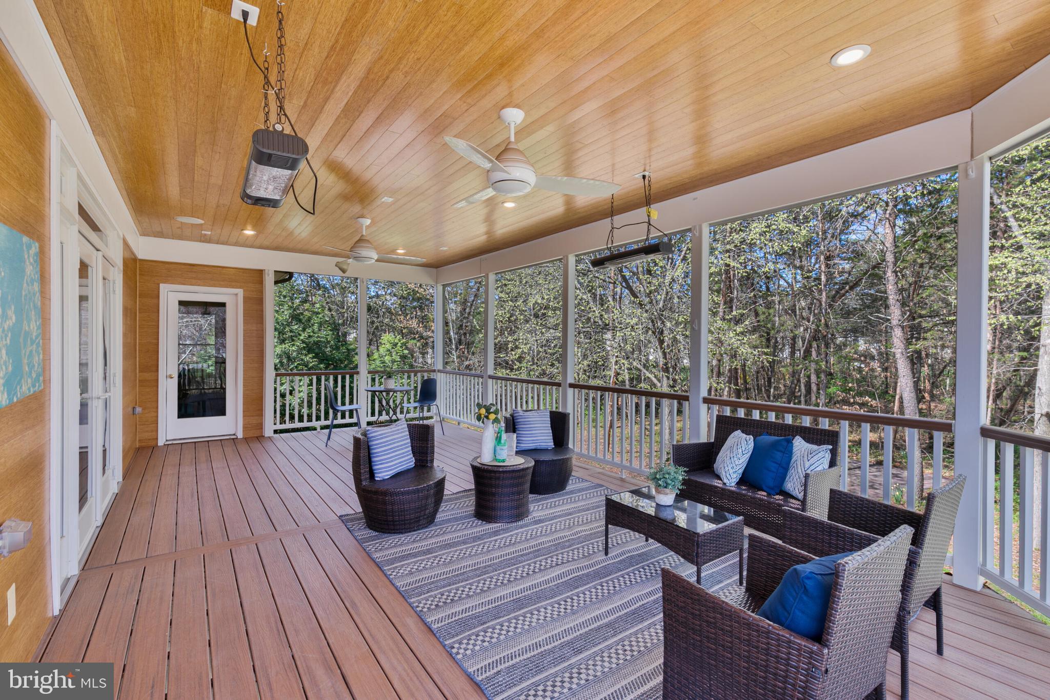 SOUTH RIDING - Residential