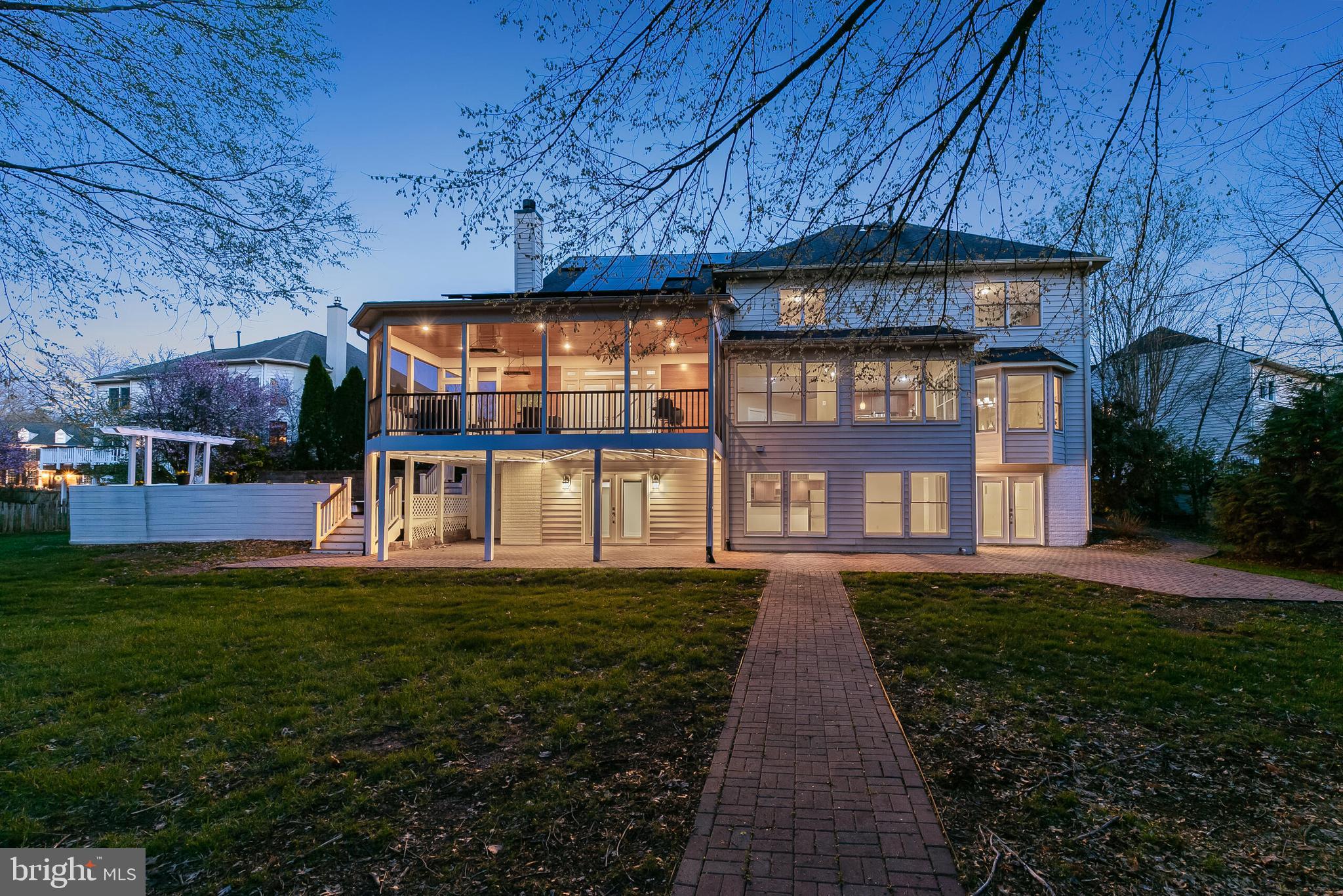 SOUTH RIDING - Residential