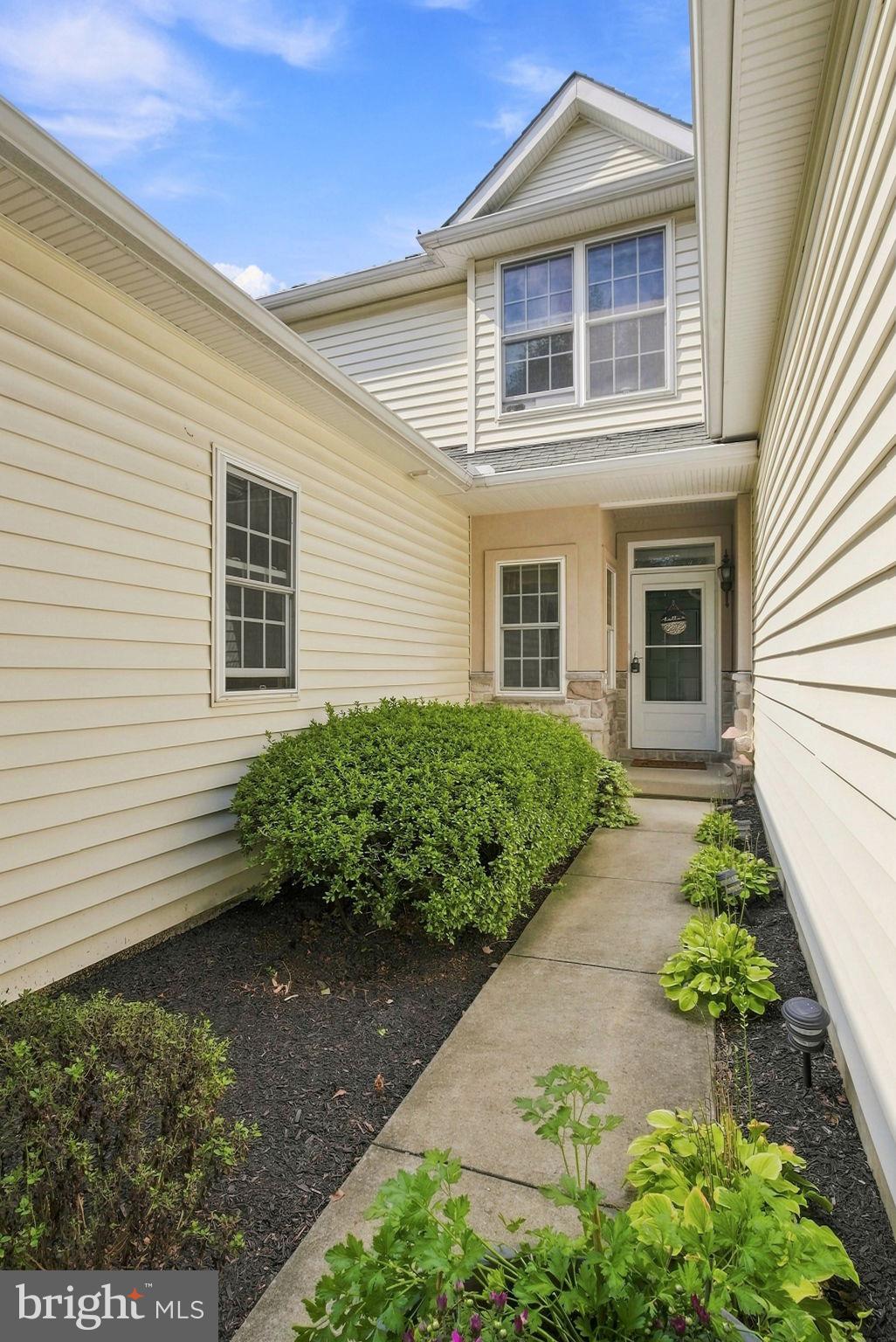 1845 SERENE WAY
