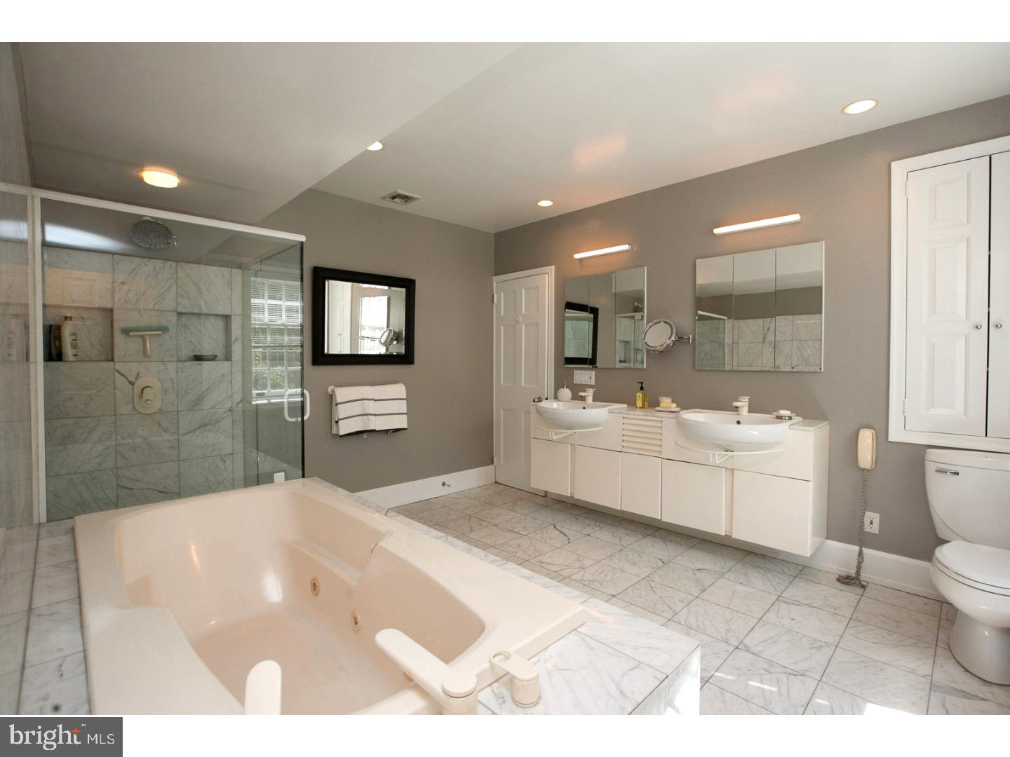 CHESTNUT HILL - Residential