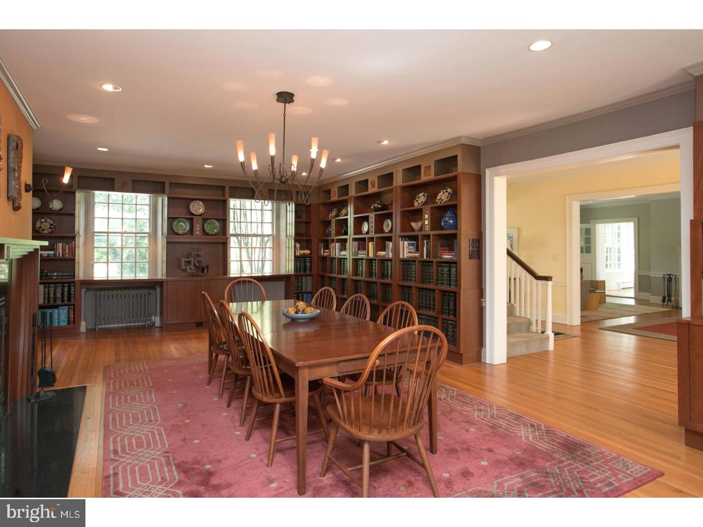 CHESTNUT HILL - Residential