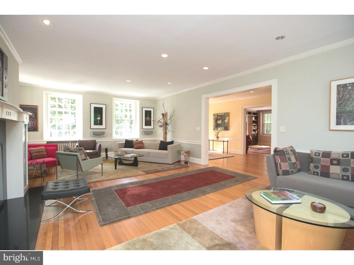 CHESTNUT HILL - Residential