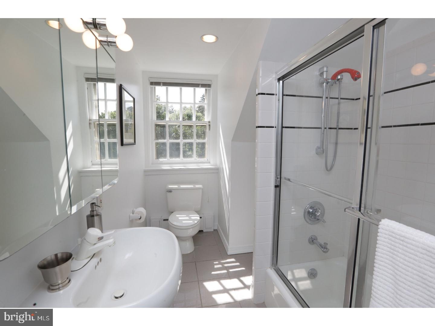 CHESTNUT HILL - Residential