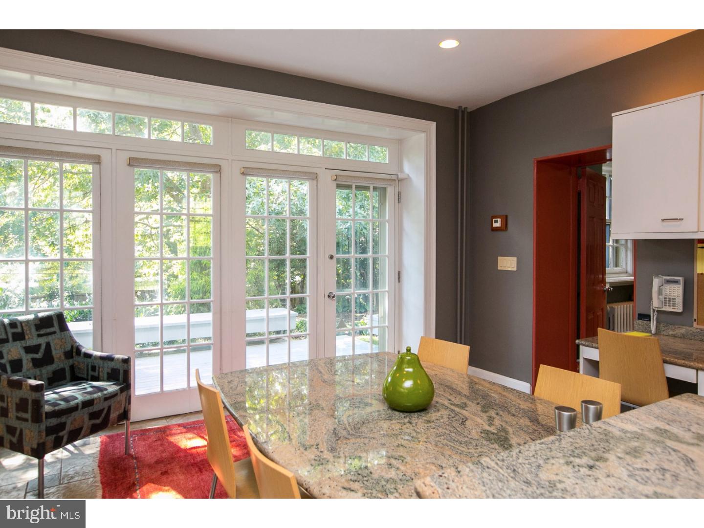 CHESTNUT HILL - Residential