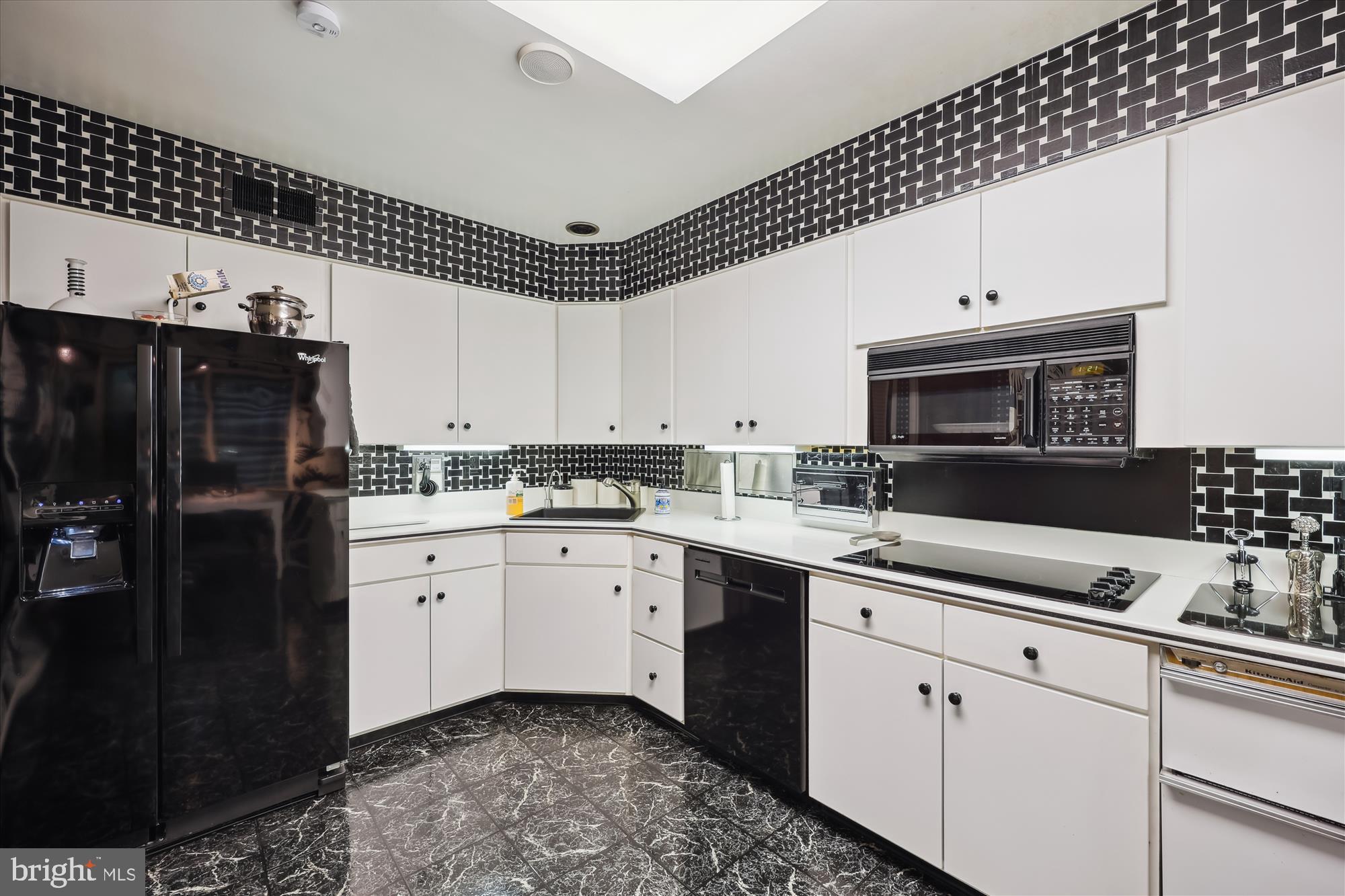 BURNING TREE ESTATES - Residential