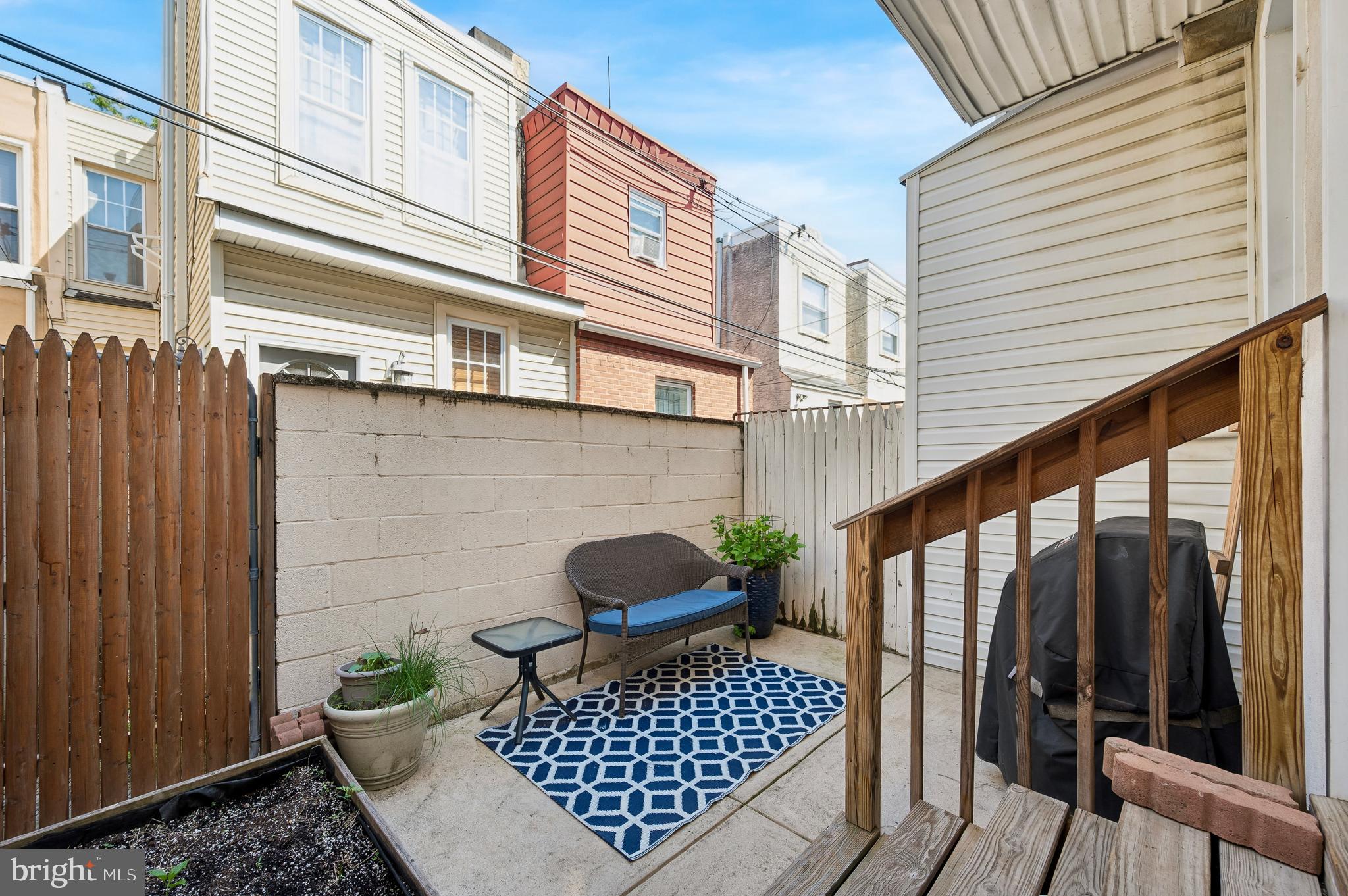 DICKINSON NARROWS - Residential