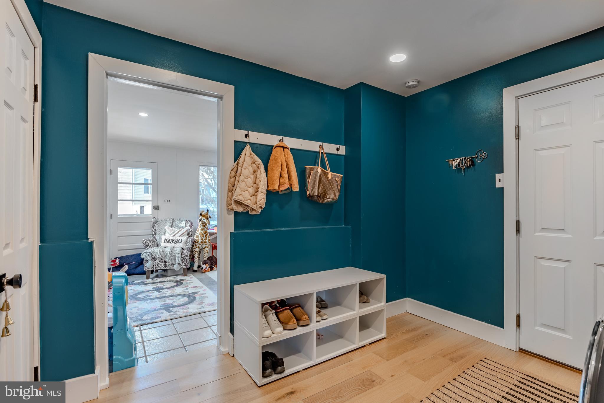 STURBRIDGE - Residential