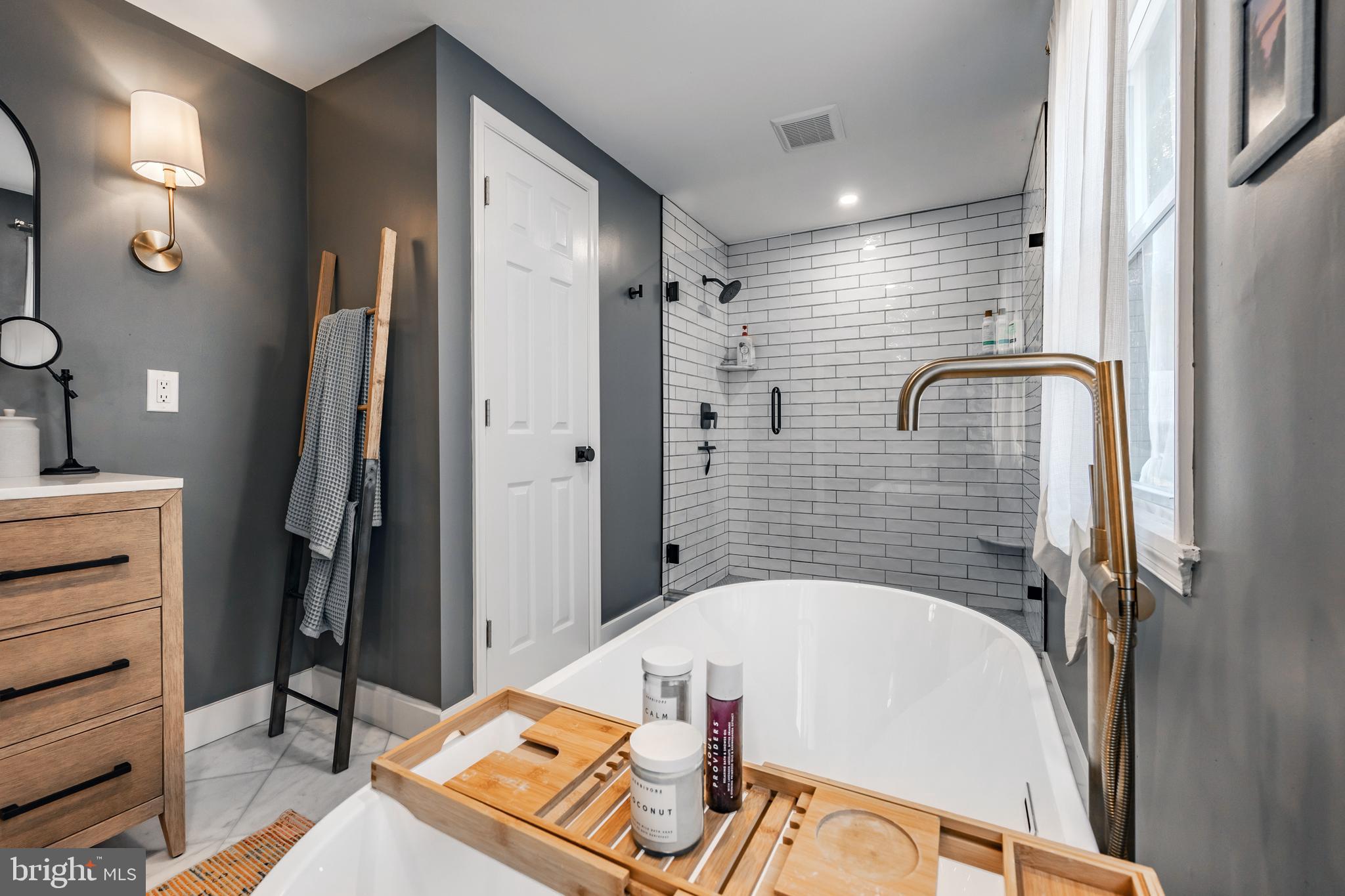 STURBRIDGE - Residential