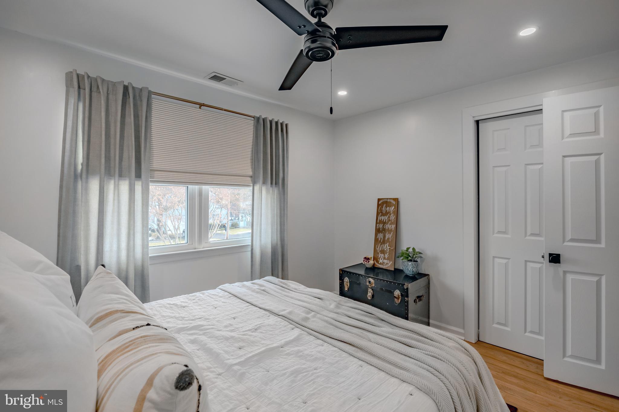 STURBRIDGE - Residential