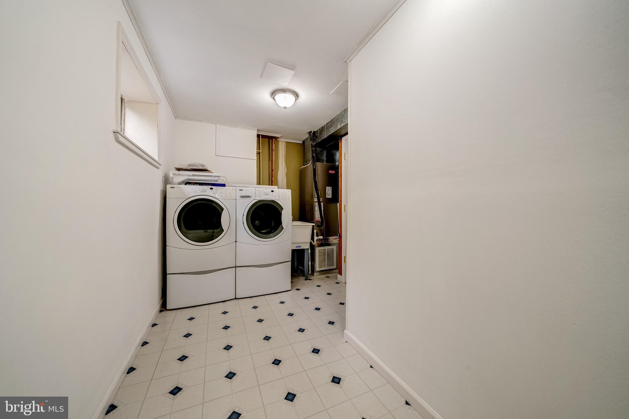 COUNTRYSIDE - Residential