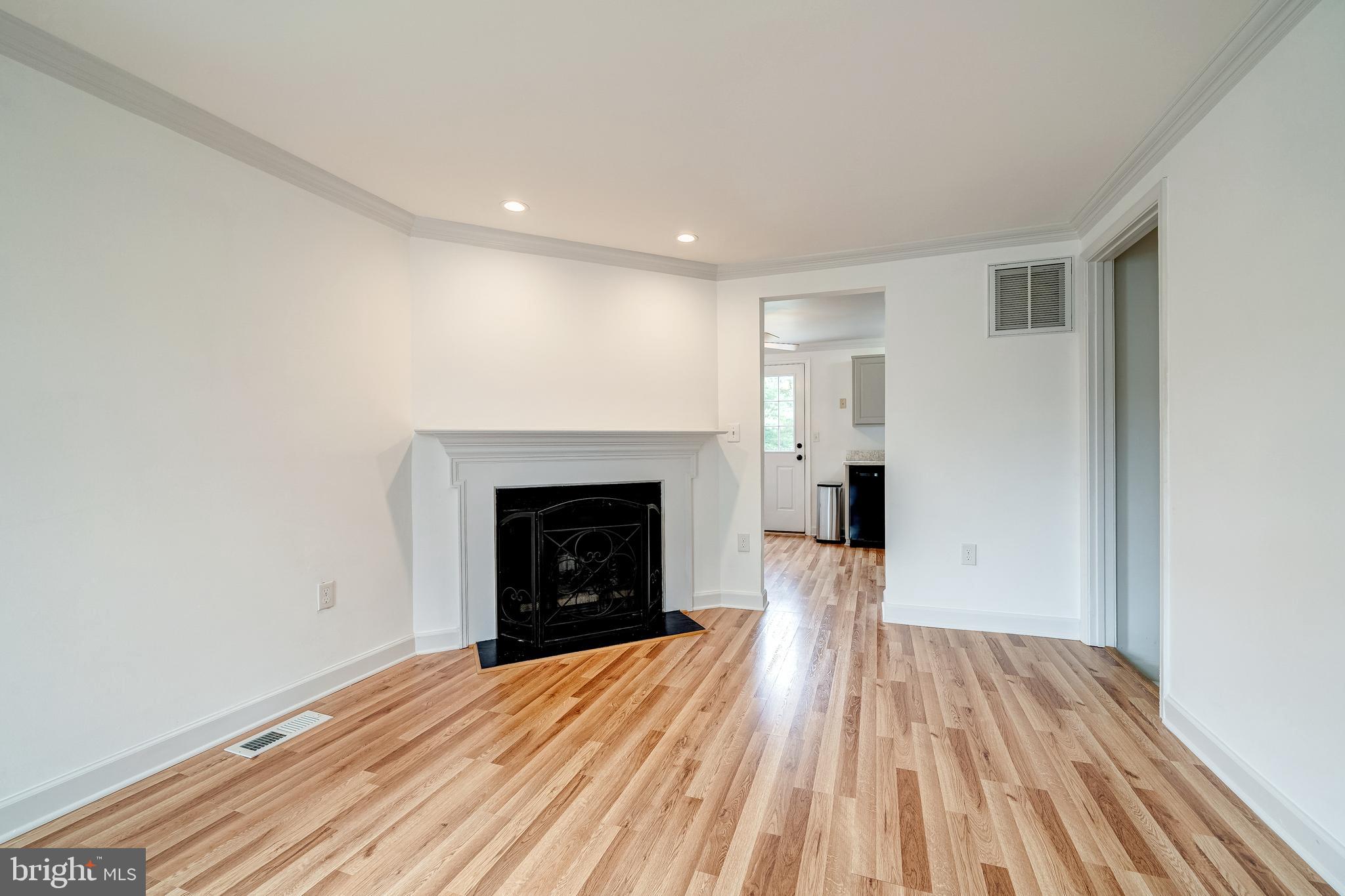 COUNTRYSIDE - Residential