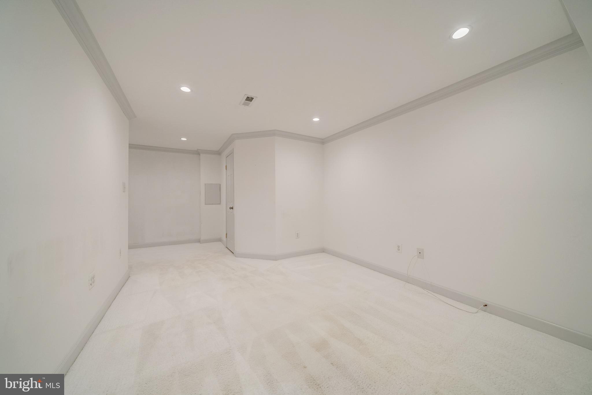 COUNTRYSIDE - Residential