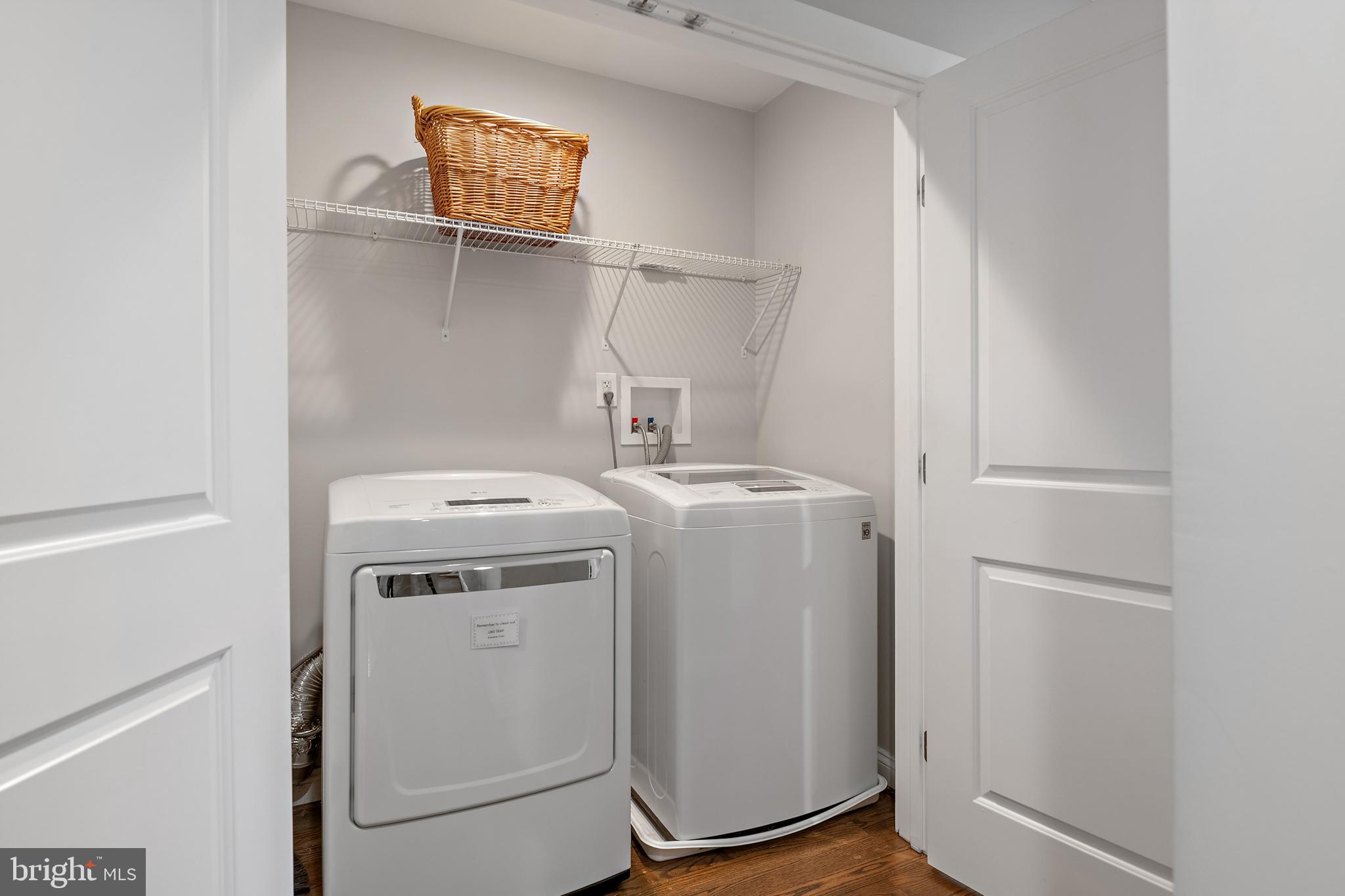 MURRAY HILL - Residential