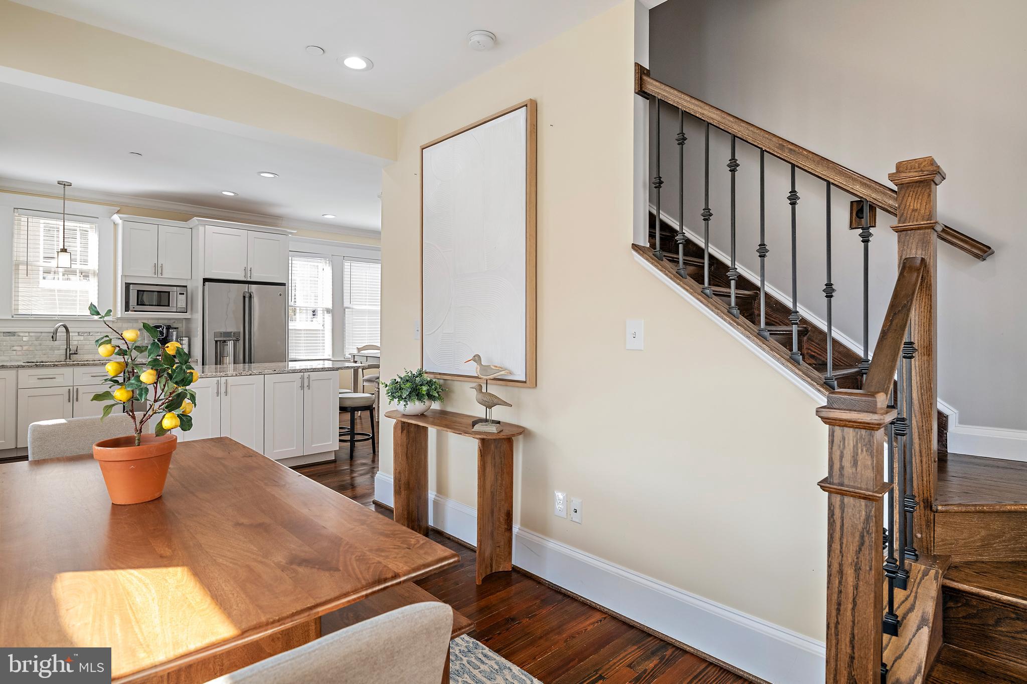 MURRAY HILL - Residential