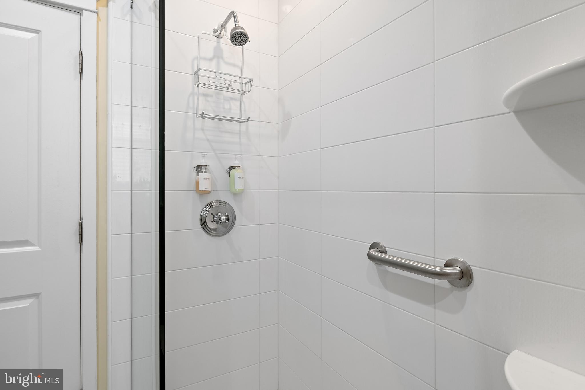 MURRAY HILL - Residential