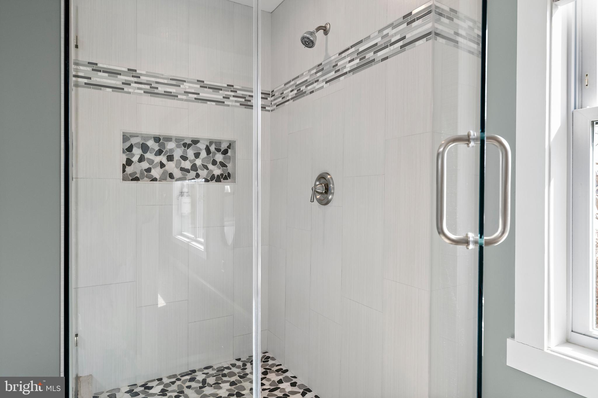 MURRAY HILL - Residential