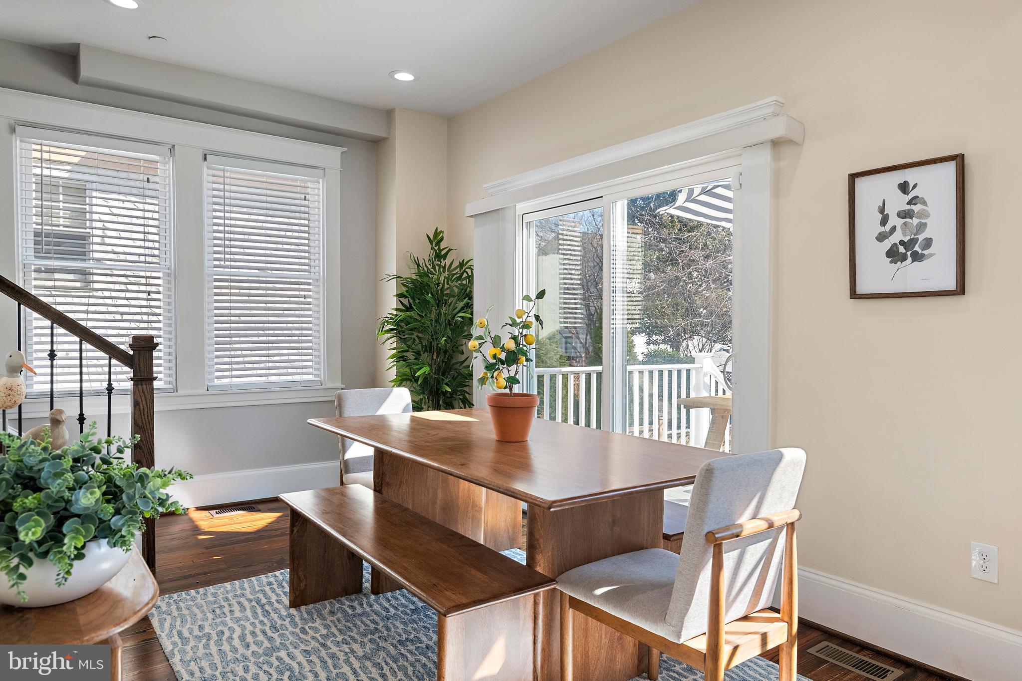 MURRAY HILL - Residential