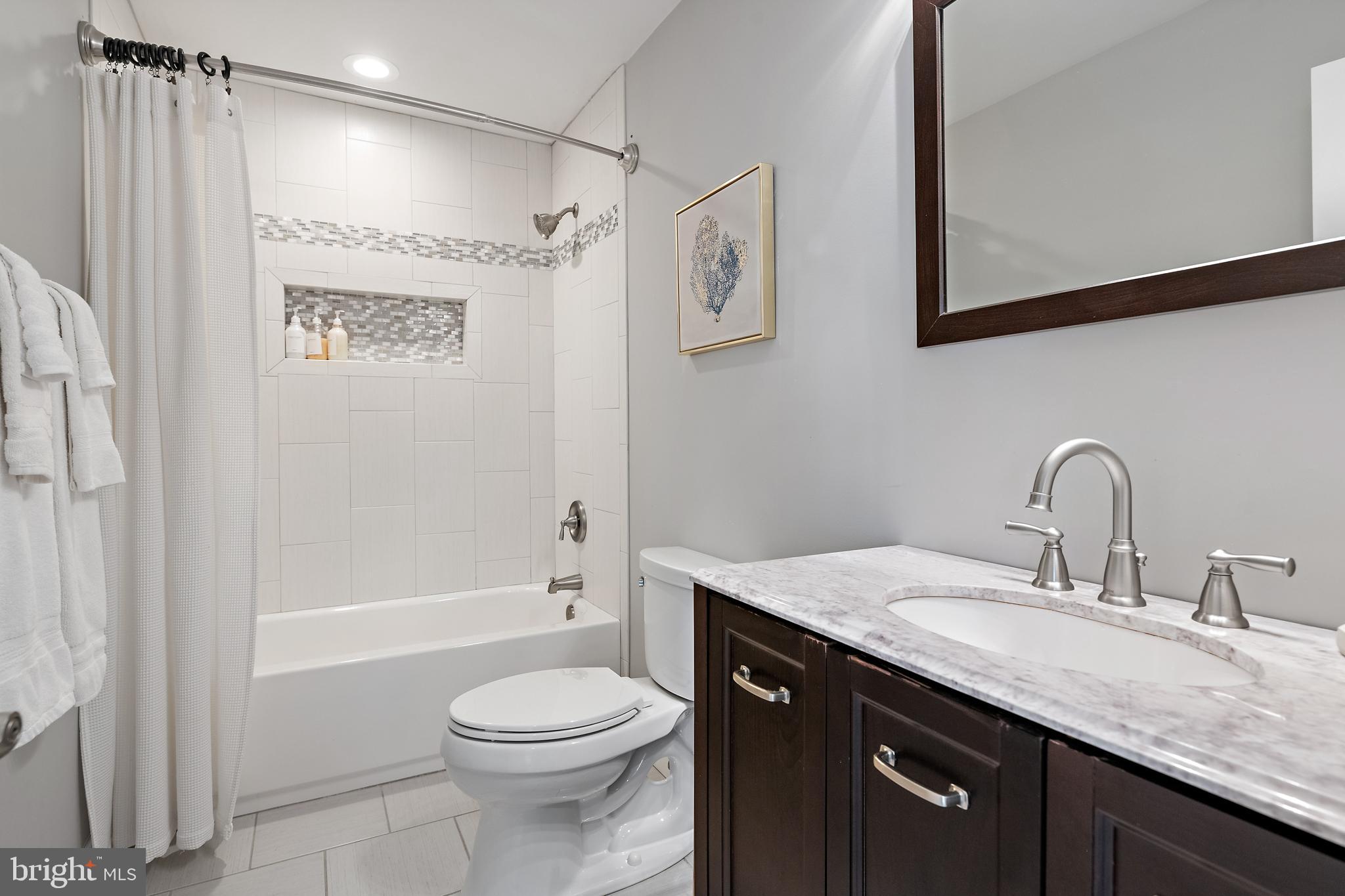 MURRAY HILL - Residential