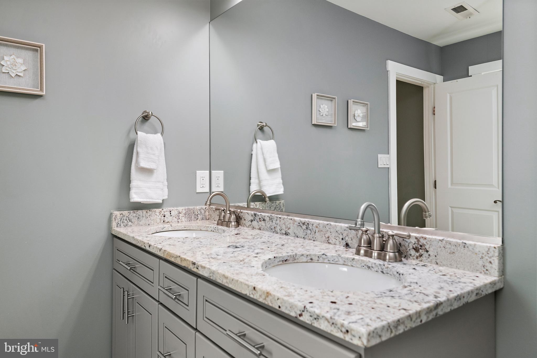 MURRAY HILL - Residential