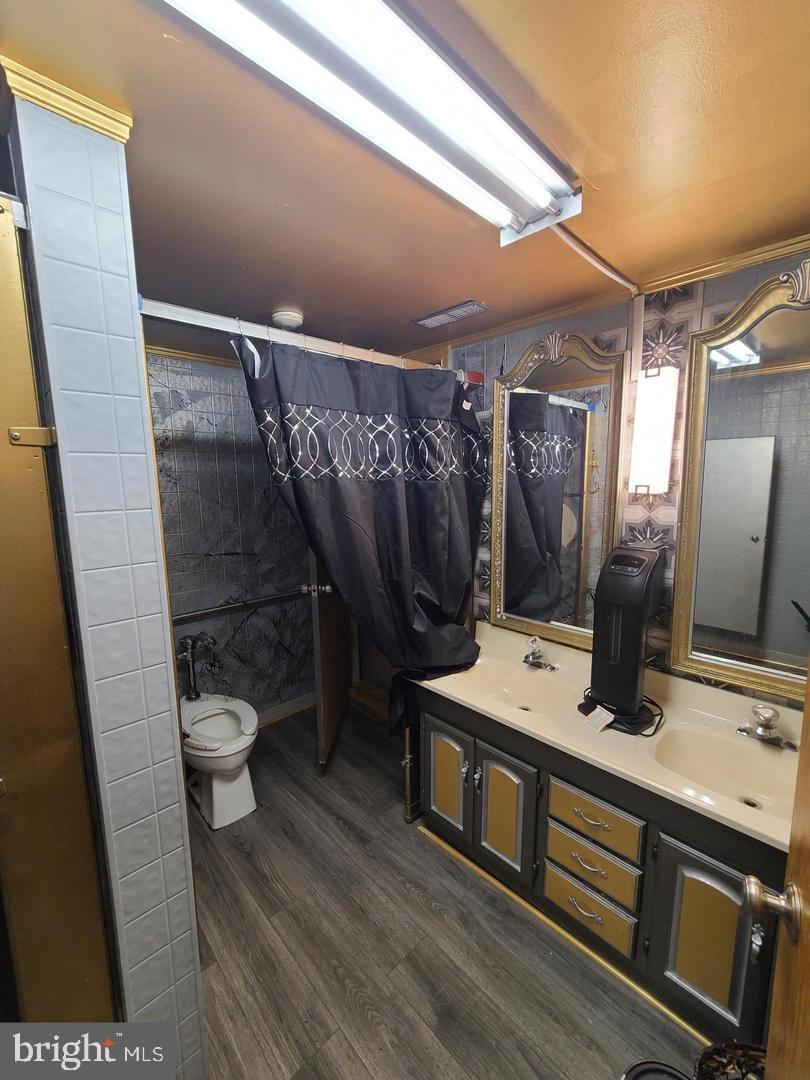 270 SHELL ROAD 272