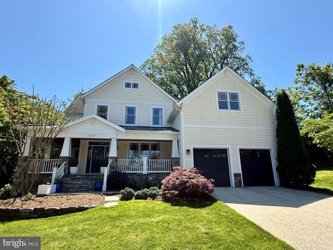 Photo of 3939 N Wakefield Street, ARLINGTON, VA 22207 (MLS # VAAR2073272)
