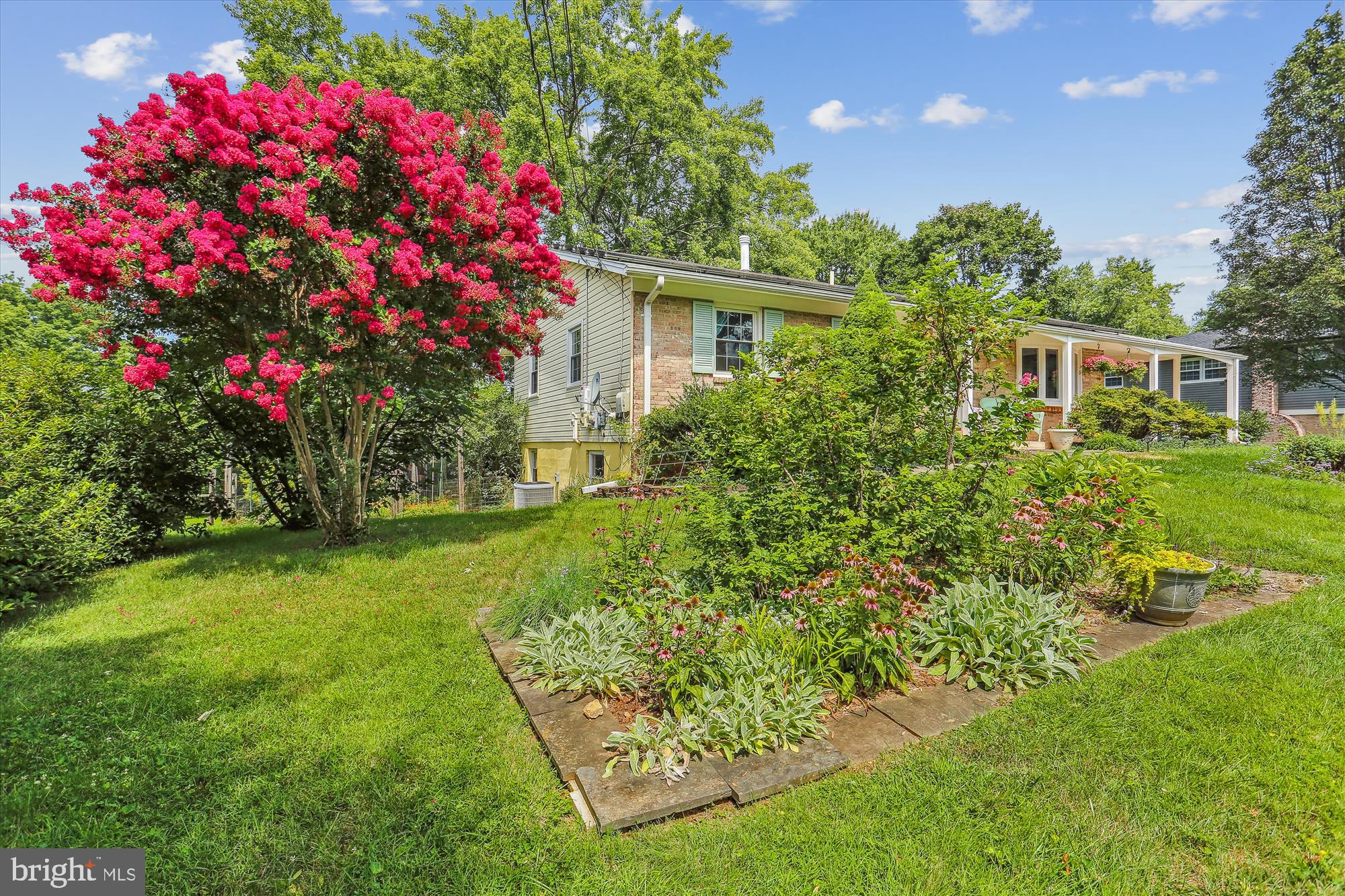 MILL CREEK TOWNE - Residential