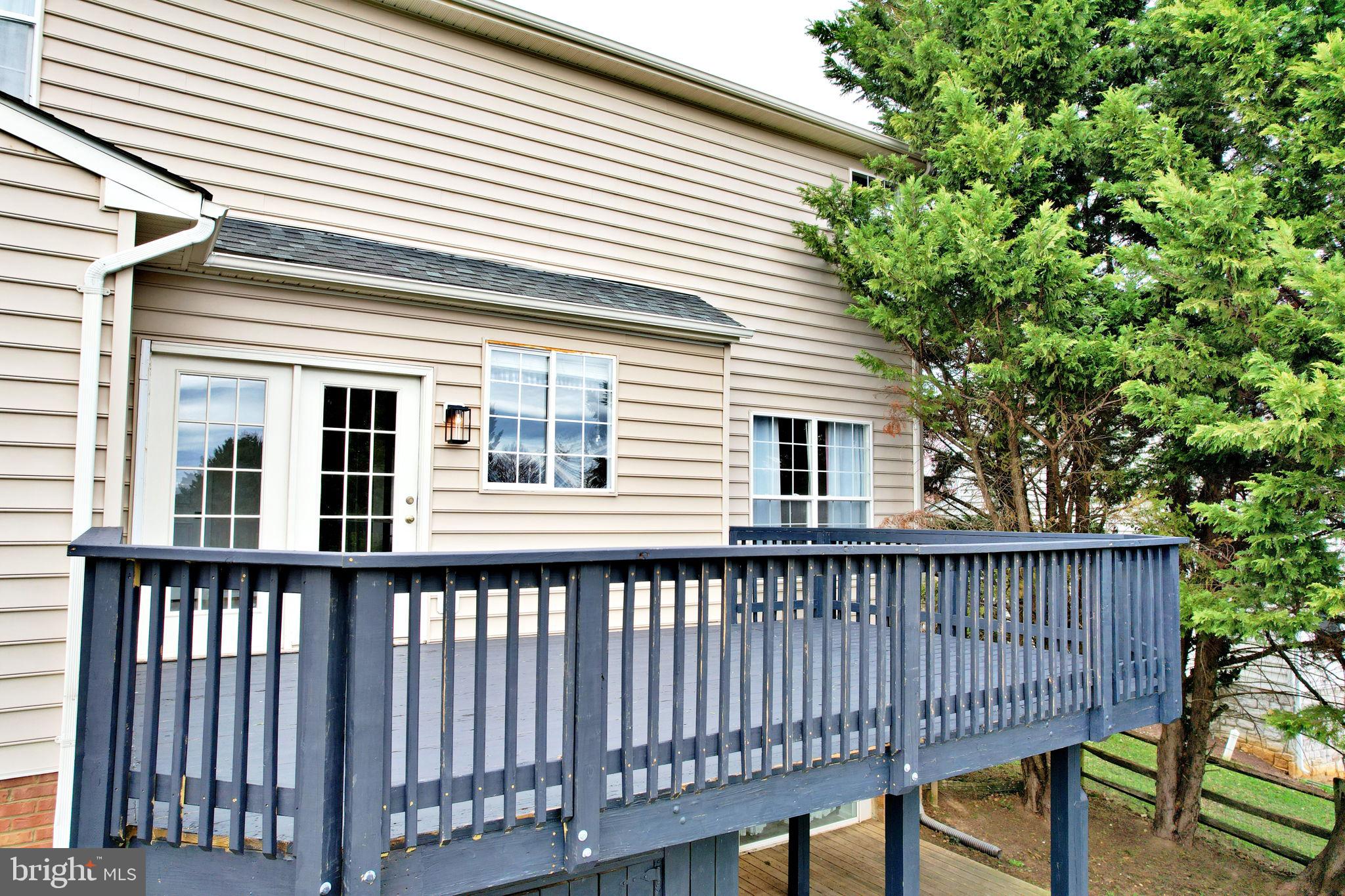 LOCUST HILL - Residential