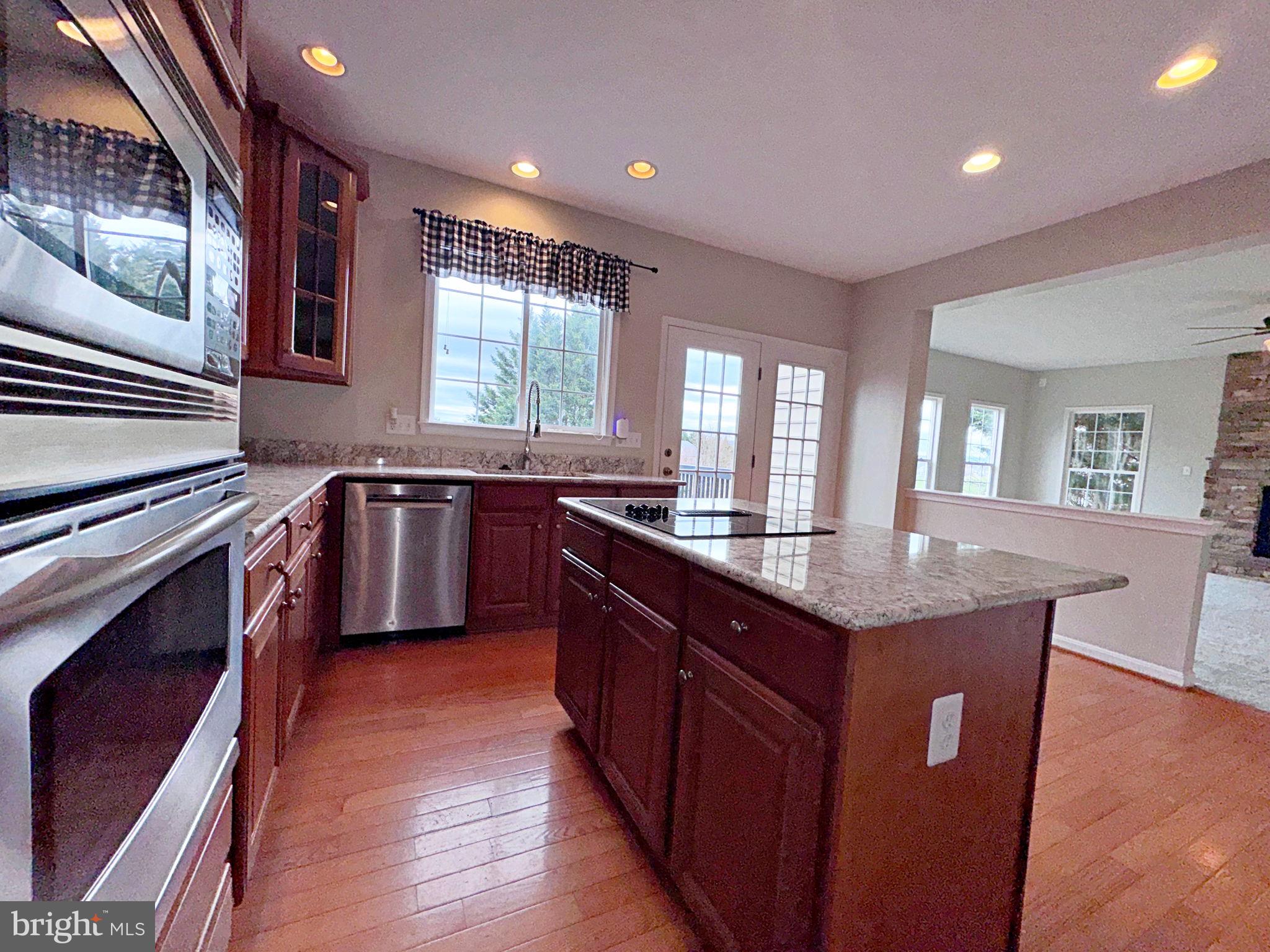 LOCUST HILL - Residential